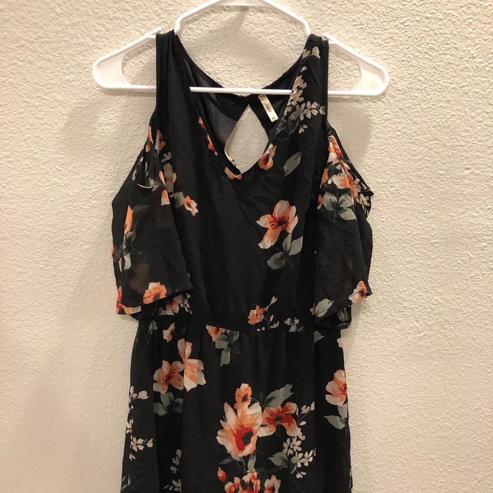Floral Cold Shoulder Dress ✨3 for $10✨